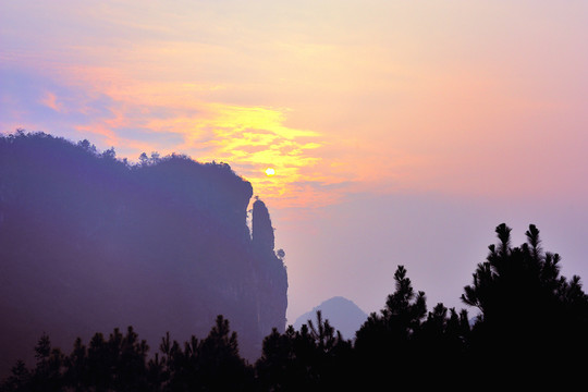 山 日出