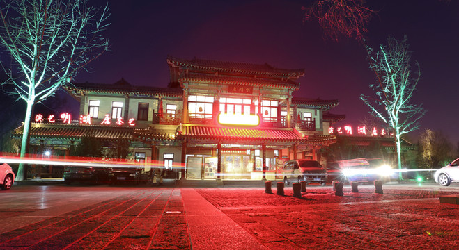 大明湖 夜景 園林建筑