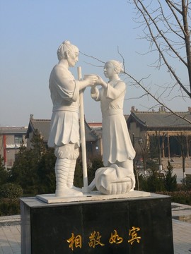 夫妻塑像