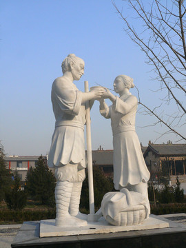 夫妻塑像