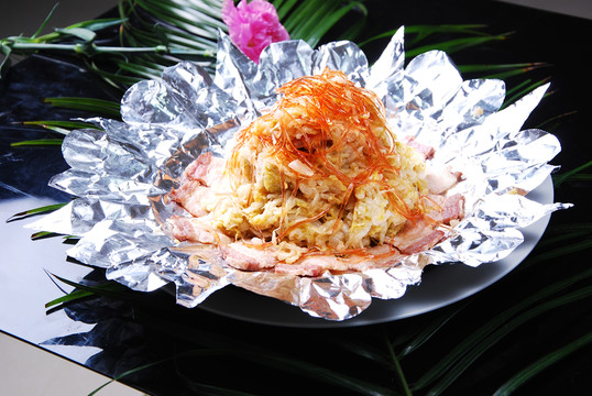 酸菜花腩煎魚翅