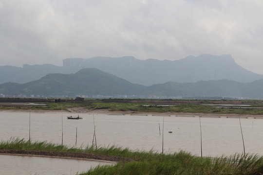 遠(yuǎn)山