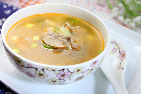 紅油牛肉湯