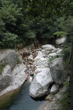 峽谷溪流