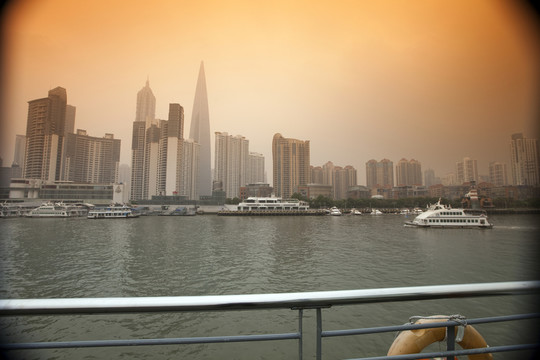 上海外灘 浦江 水面 現(xiàn)代建筑