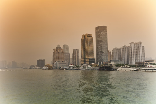 上海外灘 浦江 水面 現(xiàn)代建筑