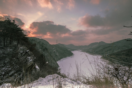 山川晚霞