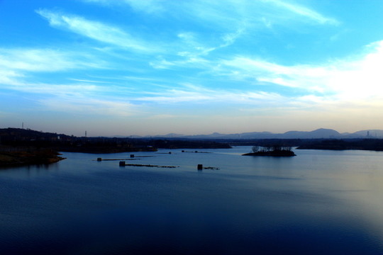 湖泊魚(yú)塘