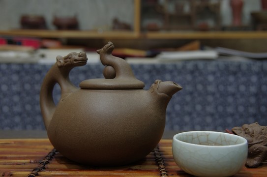 紫砂壺  茶杯  茶壺