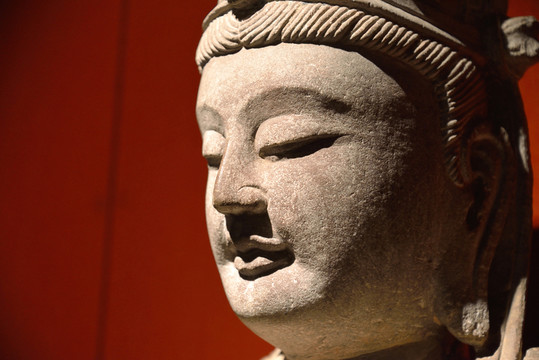 石雕佛像側(cè)面特寫(xiě)高清圖