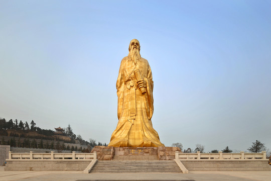 靈寶市函谷關(guān)老子雕像