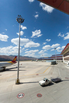 麗江三義機場