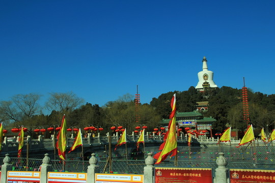 北海公園   白塔 燈籠
