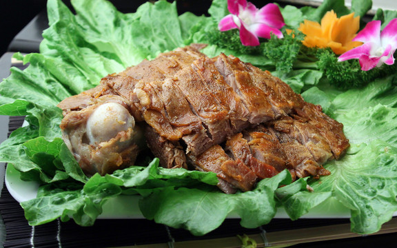 風(fēng)味烤羊腿