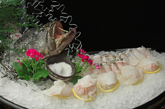 龍膽?hù)~(yú)刺身
