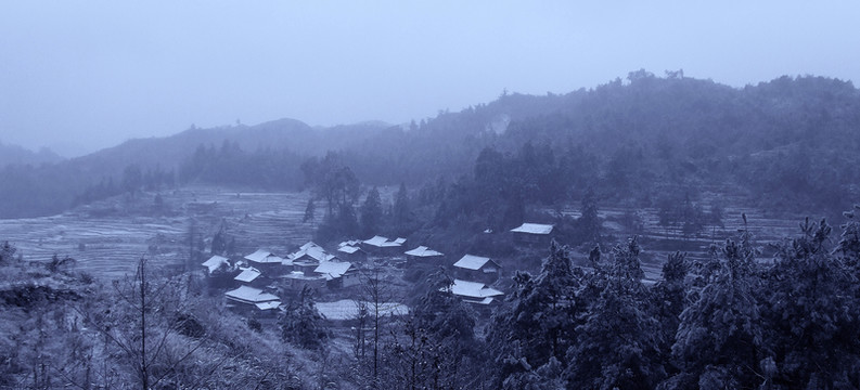 鄉(xiāng)村雪景