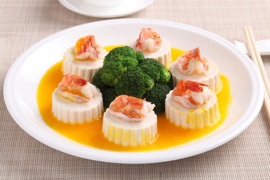 鳳尾蝦蒸豆腐