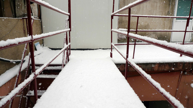 雪景 民居 百姓生活 庭院
