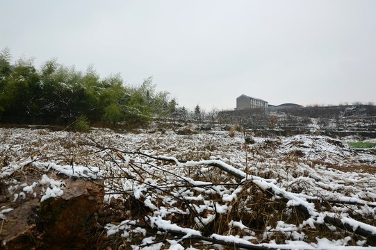 農(nóng)村雪地