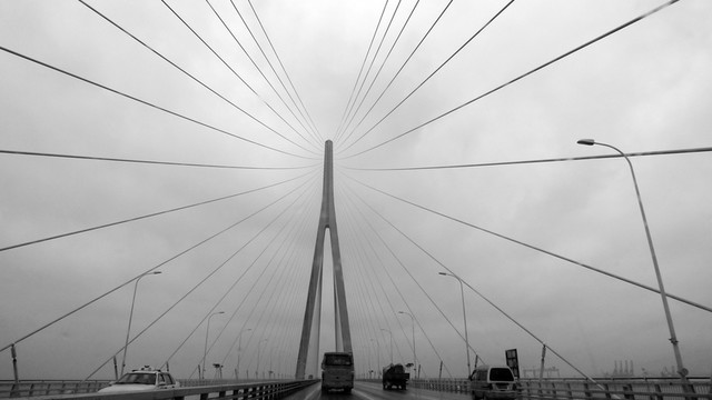 現(xiàn)代橋梁 蘇通大橋 現(xiàn)代建筑