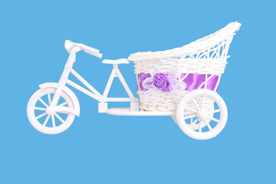 塑料三輪車