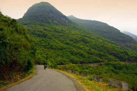 山區(qū)公路