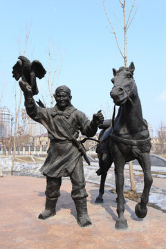 少數(shù)民族雕像