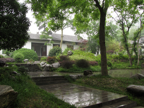 雨中園林