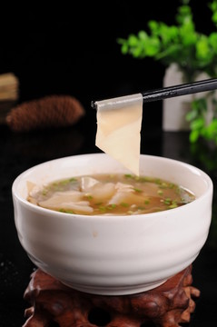 酸湯面葉
