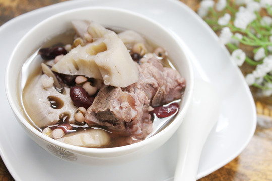 蓮藕薏米湯