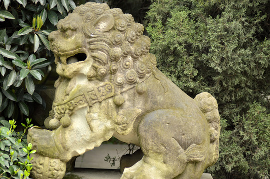 石獅子
