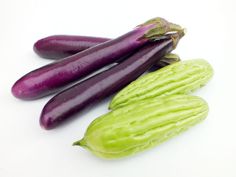 三個(gè)茄子