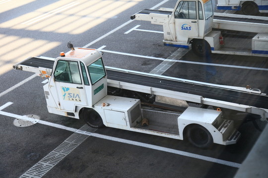 機(jī)場(chǎng)調(diào)度車