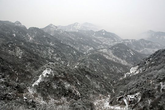 泰山雪景