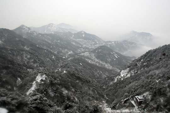 泰山雪景