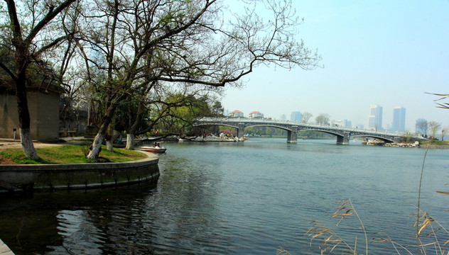 玄武湖