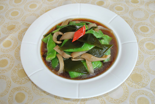海帶油豆燜肉皮