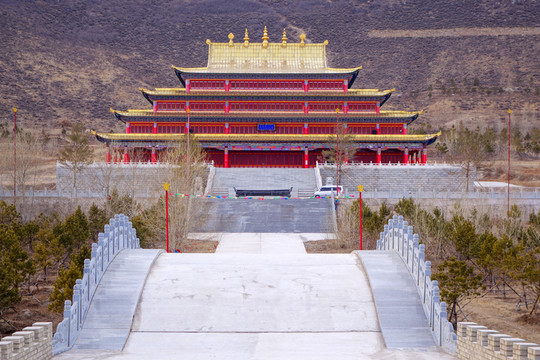 東北最大喇嘛廟 葛根廟