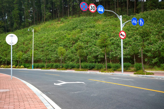 公路交通標(biāo)志