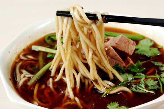牛肉拉面