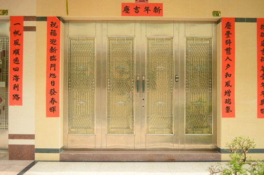 樓房大門