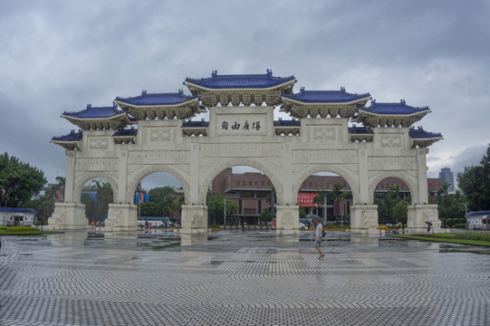 臺北自由廣場
