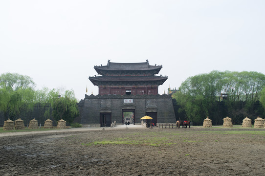 水滸城 東京城門