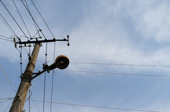 路燈 電線桿
