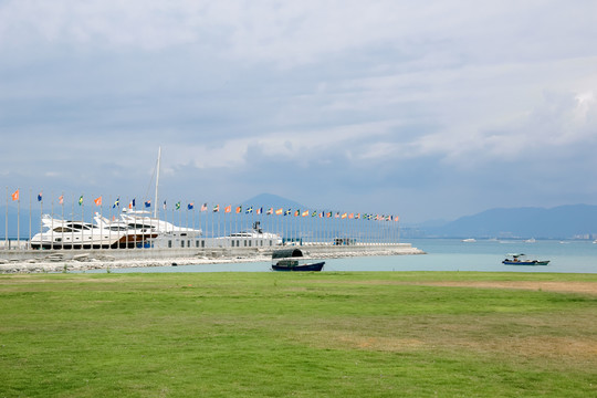 海南三亞半山半島帆船港