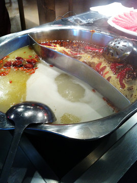 麻辣火鍋 鴛鴦火鍋