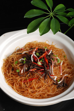 虎掌菌粉絲煲
