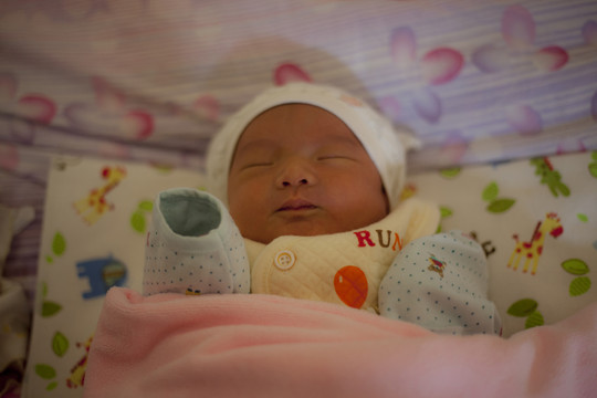 嬰兒