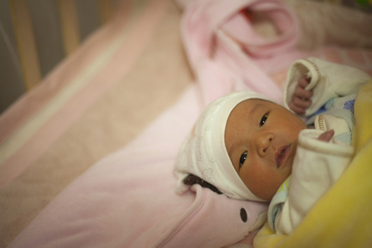 嬰兒
