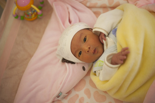 嬰兒